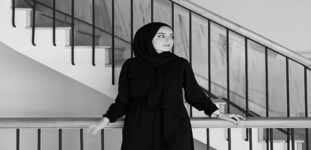 Mezunlarımızdan Rümeysa Bilen, BIO-FAB isimli projesi ile RÖNESANS HOLDİNG ‘in bu yıl 9.'sunu gerçekleştirdiği Sürdürülebilir Geleceği Tasarla “Biyomimikri-Doğadan İlham Alarak Etki Yarat!” isimli yarışmada Yapı Tasarım kategorisinde 1.lik ödülüne layık görülmüştür...